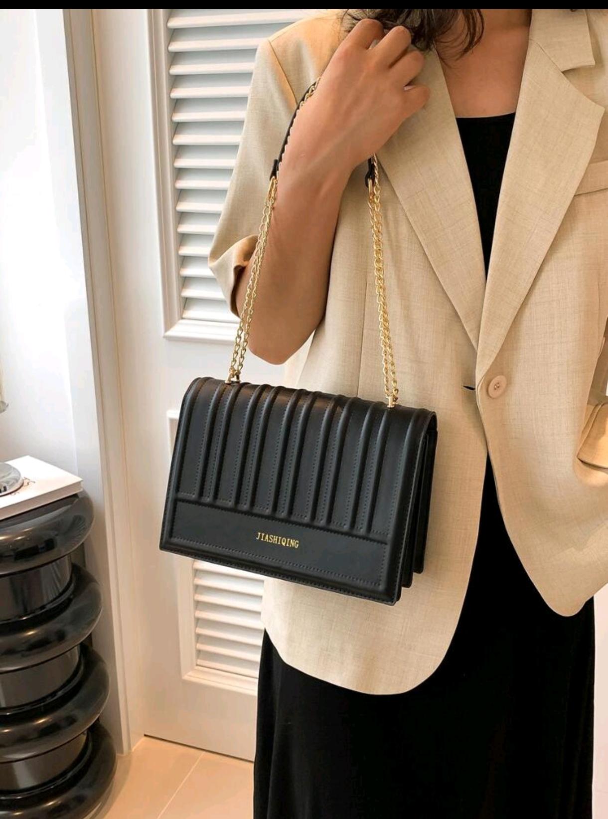 Bolso Mini Letter Chain - Imagen 3